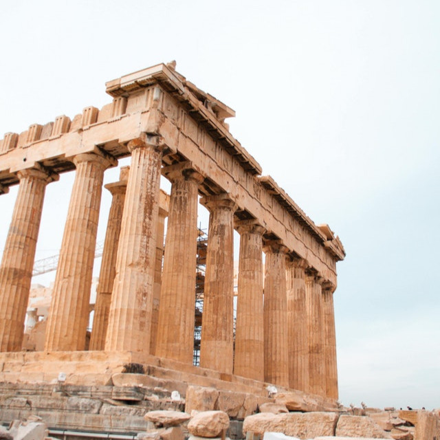 ΜΙΑ ΙΔΙΟΜΟΡΦΗ ΒΑΘΙΑ ΥΦΕΣΗ 