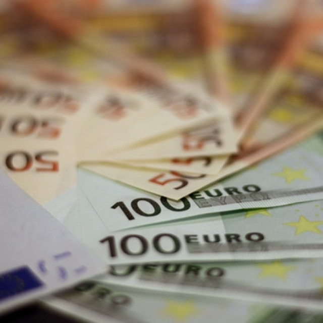 ΑΝΑΔΙΑΝΟΜΗ ΤΟΥ ΠΛΟΥΤΟΥ ΔΕΝ ΝΟΕΙΤΑΙ ΕΑΝ ΠΡΩΤΑ ΔΕΝ ΑΥΞΗΘΕΙ Η ΠΙΤΑ ΠΟΥ ΠΑΡΑΓΕΤΑΙ