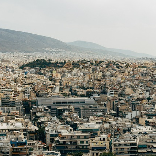 ΚΟΙΝΩΝΙΚΗ ΣΤΑΣΗ, ΠΟΛΙΤΙΚΟΣ ΧΡΟΝΟΣ ΚΑΙ ΑΝΑΠΤΥΞΗ
