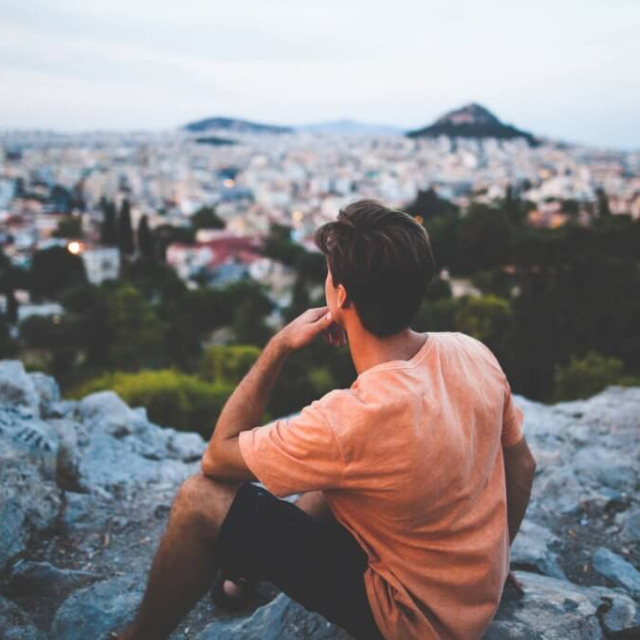 «ΔΕΝ ΓΙΝΕΤΑΙ» ΝΑ ΣΒΗΣΕΙ Η ΕΛΛΑΔΑ