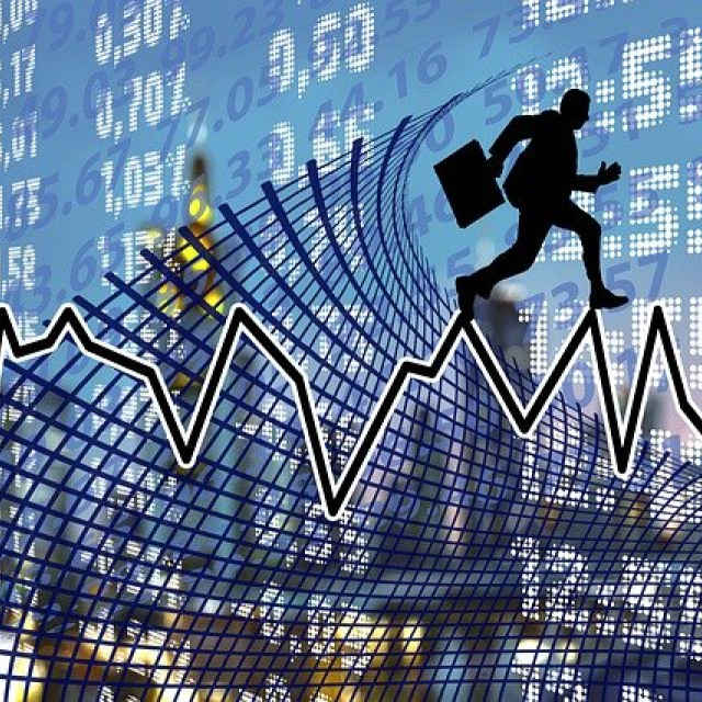 ΓΙΑΤΙ ΜΠΟΡΕΙ ΝΑ ΚΙΝΔΥΝΕΥΣΕΙ ΜΕ ΥΦΕΣΗ Η ΕΥΡΩΠΗ