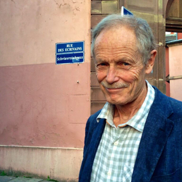ΕΡΡΙ ΝΤΕ ΛΟΥΚΑ, Ο ΙΤΑΛΟΣ ΣΥΓΓΡΑΦΕΑΣ ΤΗΣ ΕΠΟΧΗΣ ΜΑΣ