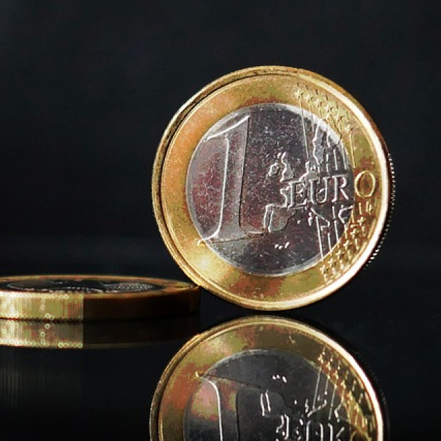 ΑΥΞΗΣΗ ΤΟΥ ΔΕΙΚΤΗ ΥΠΕΥΘΥΝΩΝ ΠΡΟΜΗΘΕΙΩΝ ΤΟΝ ΦΕΒΡΟΥΑΡΙΟ
