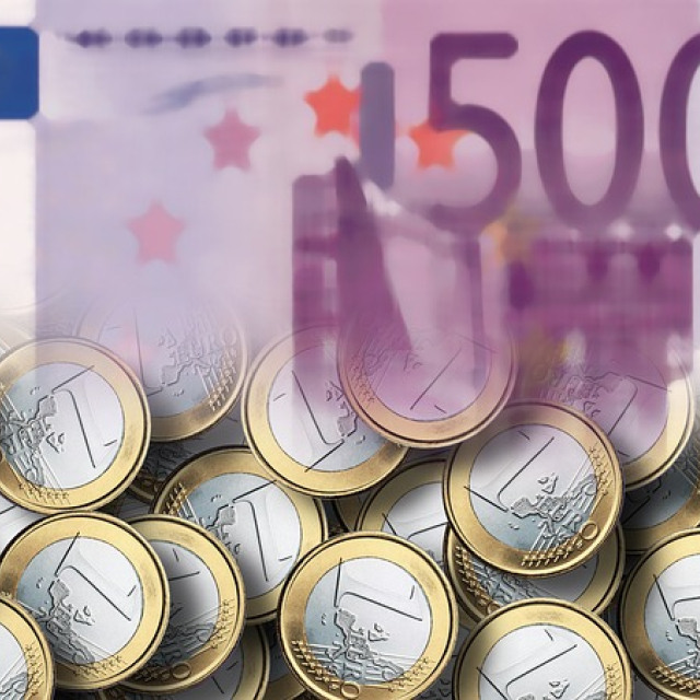 ΥΦΕΣΗ ΚΑΙ ΕΝΗΜΕΡΩΣΗ