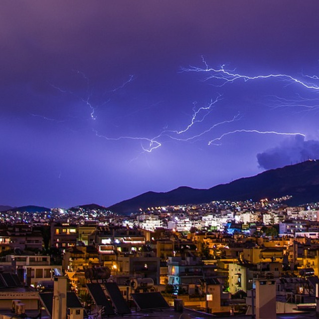 EΝΑΣ ΔΥΣΚΟΛΟΣ ΧΕΙΜΩΝΑΣ