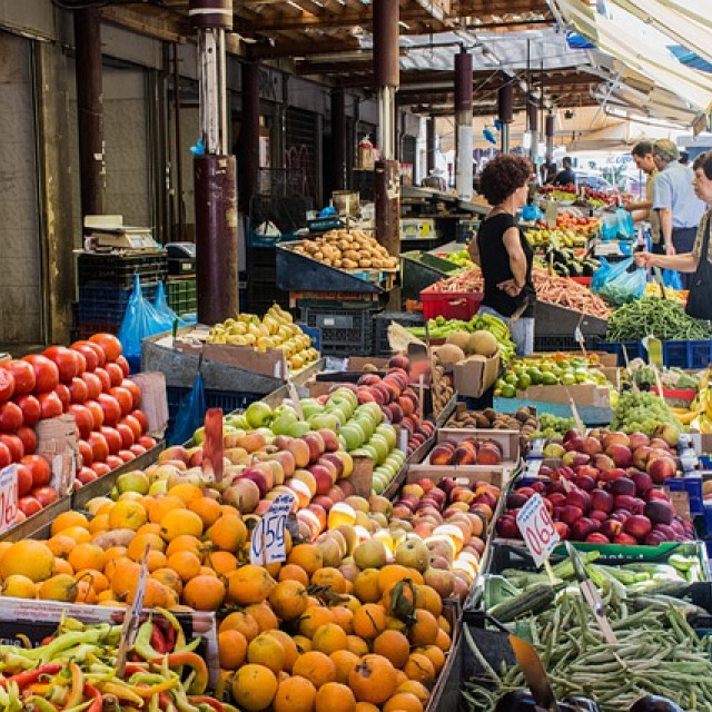 ΠΩΣ "ΔΙΑΒΑΖΕΙ" Η ΚΟΙΝΩΝΙΑ ΤΗΝ ΕΛΛΗΝΙΚΗ ΟΙΚΟΝΟΜΙΑ