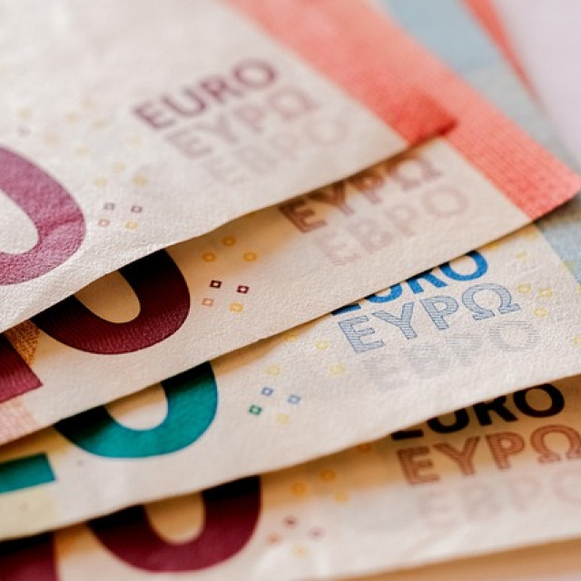 ΑΥΞΗΘΗΚΑΝ ΔΕΙΚΤΗΣ ΠΡΟΜΗΘΕΙΩΝ, ΔΕΙΚΤΗΣ ΟΙΚΟΝΟΜΙΚΟΥ ΚΛΙΜΑΤΟΣ ΑΛΛΑ ΚΑΙ Η ΑΝΕΡΓΙΑ