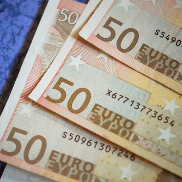 ΓΙΑ ΠΡΩΤΗ ΦΟΡΑ ΜΙΑ ΥΦΕΣΗ ΕΙΝΑΙ... ΘΕΤΙΚΗ