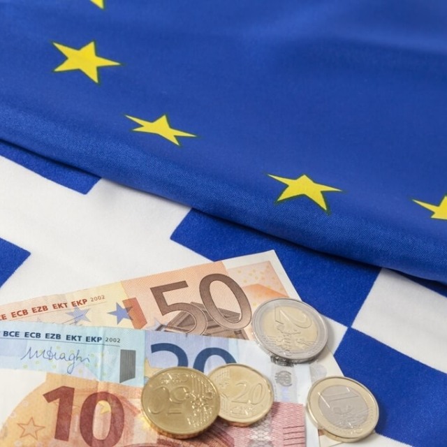 ΤΟ ΧΡΕΟΣ
