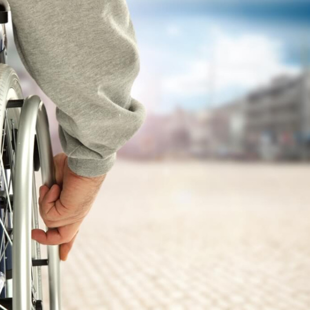 ΞΕΝΟΔΟΧΕΙΑΚΗ ΦΙΛΟΞΕΝΙΑ ΣΕ ΑΤΟΜΑ ΜΕ ΑΝΑΠΗΡΙΑ (ΑμεΑ)