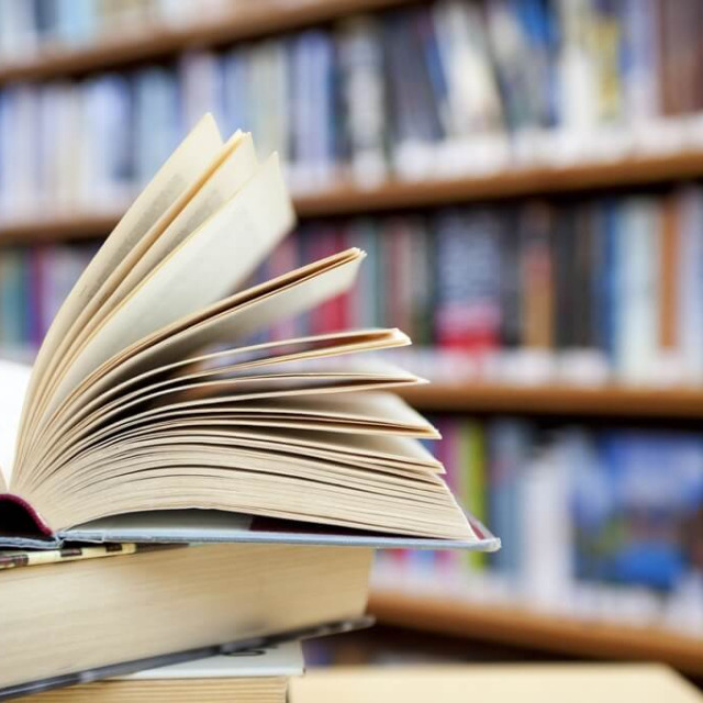 ΚΑΘΗΓΗΤΕΣ ΚΑΙ ΕΡΕΥΝΗΤΕΣ ΤΟΥ ΕΚΠΑ ΑΝΑΜΕΣΑ ΣΤΟΥΣ ΕΠΙΣΤΗΜΟΝΕΣ ΜΕ ΜΕΓΑΛΗ ΕΠΙΡΡΟΗ ΣΤΗΝ ΕΠΙΣΤΗΜΟΝΙΚΗ ΒΙΒΛΙΟΓΡΑΦΙΑ