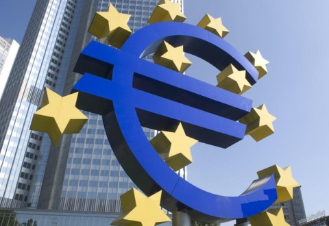 ΟΙ ΣΥΜΠΛΗΓΑΔΕΣ ΤΗΣ ΕΚΤ
