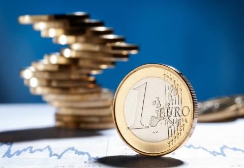 ΑΓΩΝΙΑ ΓΙΑ ΤΟ ΠΩΣ ΘΑ ΠΛΗΡΩΘΕΙ ΧΡΕΟΣ 21,6 ΔΙΣ. ΕΥΡΩ ΕΩΣ ΤΟΝ ΙΟΥΛΙΟ