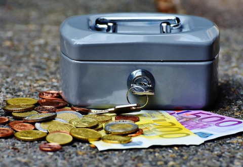 ΠΟΛΕΜΟΣ ΚΑΙ ΟΙΚΟΝΟΜΙΚΗ ΠΟΛΙΤΙΚΗ