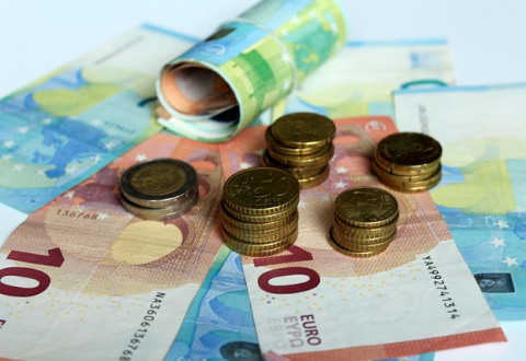 ΔΕΙΚΤΕΣ ΠΑΡΑΚΟΛΟΥΘΗΣΗΣ ΤΗΣ ΕΛΛΗΝΙΚΗΣ ΚΑΙ ΤΗΣ ΕΥΡΩΠΑΪΚΗΣ ΟΙΚΟΝΟΜΙΑΣ