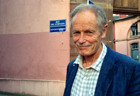 ΕΡΡΙ ΝΤΕ ΛΟΥΚΑ, Ο ΙΤΑΛΟΣ ΣΥΓΓΡΑΦΕΑΣ ΤΗΣ ΕΠΟΧΗΣ ΜΑΣ