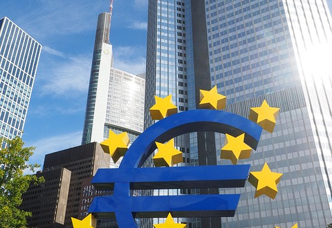 ΓΙΑΤΙ ΔΕΝ ΑΝΑΜΕΝΟΝΤΑΙ ΕΠΙΘΕΤΙΚΕΣ ΜΕΙΩΣΕΙΣ ΤΩΝ ΕΠΙΤΟΚΙΩΝ ΤΟ 2024