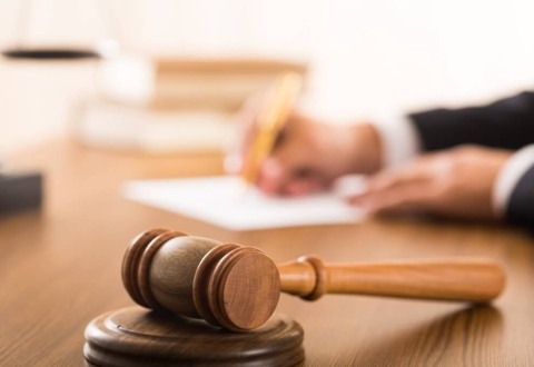 Η ΕΠΙΛΟΓΗ ΤΗΣ ΔΙΚΑΣΤΙΚΗΣ ΕΞΟΥΣΙΑΣ ΚΑΙ ΤΟ ΚΡΑΤΟΣ ΔΙΚΑΙΟΥ