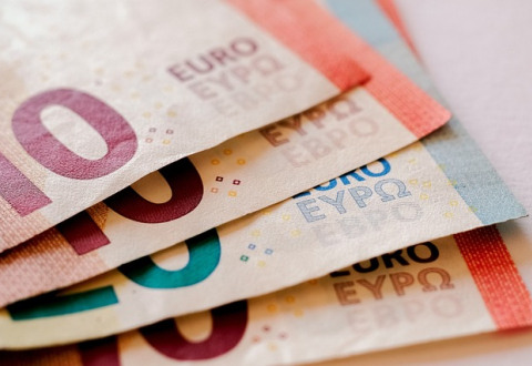 ΑΥΞΗΘΗΚΑΝ ΔΕΙΚΤΗΣ ΠΡΟΜΗΘΕΙΩΝ, ΔΕΙΚΤΗΣ ΟΙΚΟΝΟΜΙΚΟΥ ΚΛΙΜΑΤΟΣ ΑΛΛΑ ΚΑΙ Η ΑΝΕΡΓΙΑ