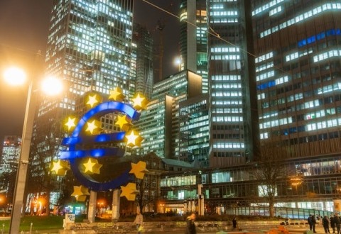 Η ΔΥΣΚΟΛΗ ΠΡΟΚΛΗΣΗ ΤΗΣ ΕΚΤ ΣΤΗΝ ΠΟΛΙΤΙΚΗ ΜΕΙΩΣΗΣ ΤΩΝ ΕΠΙΤΟΚΙΩΝ