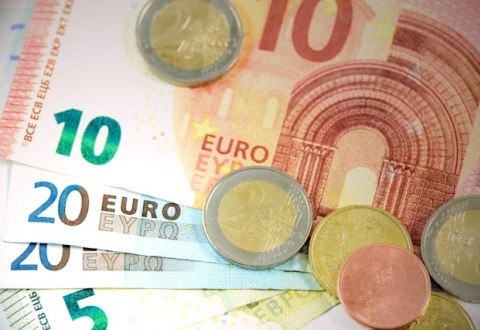ΑΝΘΕΚΤΙΚΗ Η ΕΛΛΗΝΙΚΗ ΟΙΚΟΝΟΜΙΑ, ΑΓΚΑΘΙ Η ΚΑΤΑΝΑΛΩΤΙΚΗ ΕΜΠΙΣΤΟΣΥΝΗ
