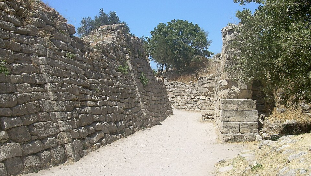 τροία