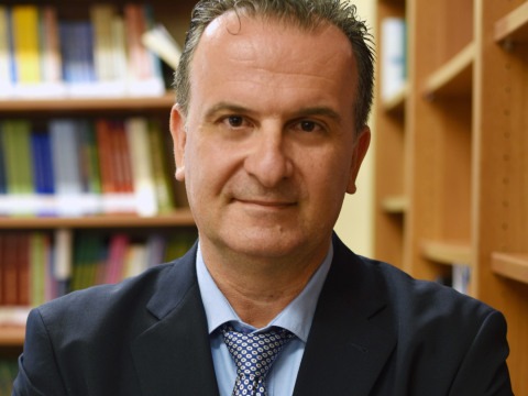 Δρ. Νίκος Θεοχάρης | Καθηγητής Τεχνικών Μαθημάτων | Σχολή Τουριστικής Εκπαίδευσης Γαλαξειδίου