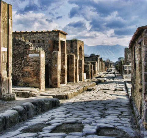 Ανακαλύφθηκε εντυπωσιακή τοιχογραφία μονομάχων στην Πομπηία
