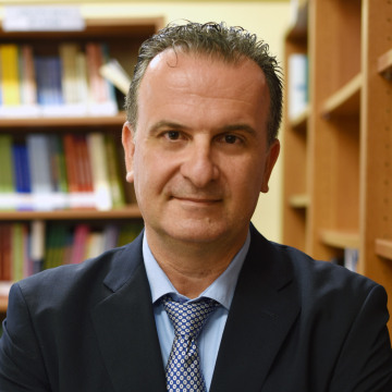 Δρ. Νίκος Θεοχάρης